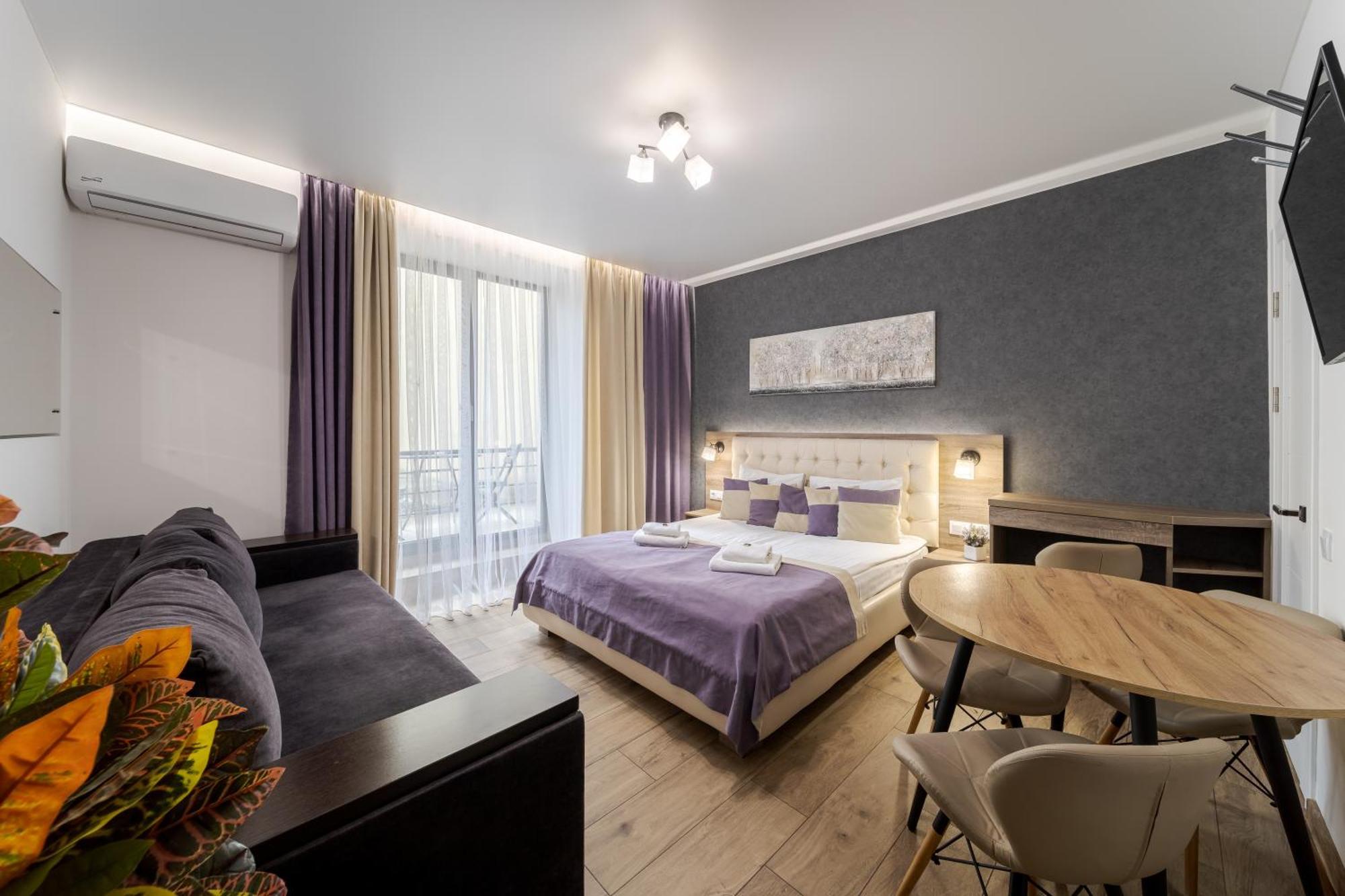 Demar Violet * Lviv
